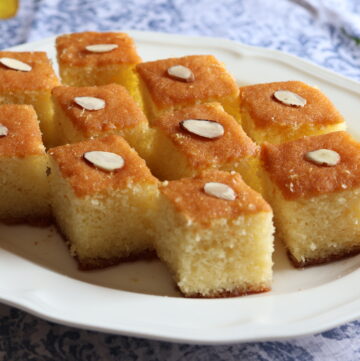 Greek Semolina Cake | Revani (Ρεβανί)